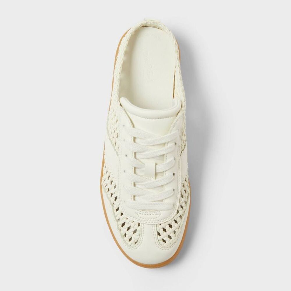 Universal Thread - Women’s Lina Sneakers with Memory Foam Insole - Un Off-White - Picture 3 of 4